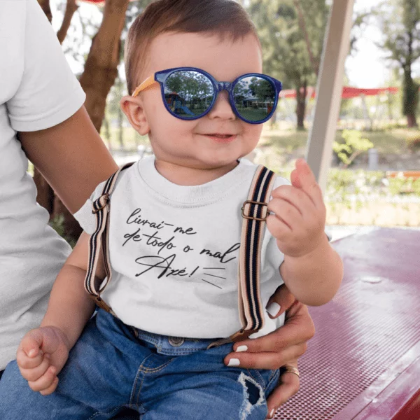 Camiseta infantil Livra-nos do mal, axé