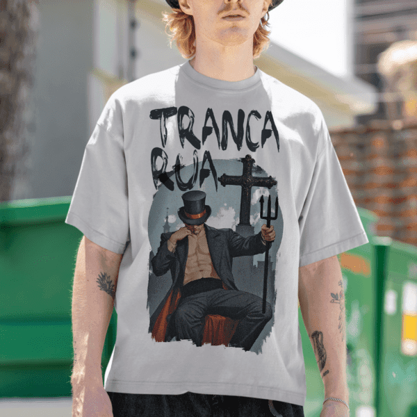 Camiseta Tranca rua sentado