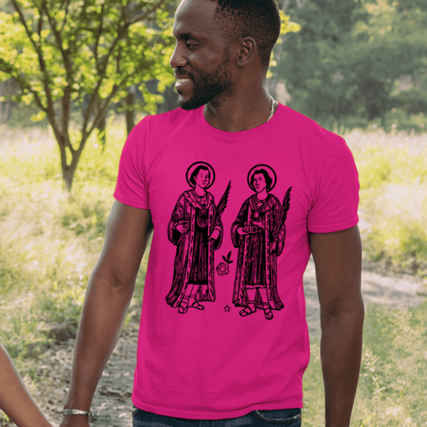 Camiseta Cosme e Damião silhueta rosa