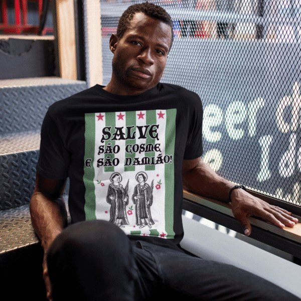 Camiseta Cosme e Damião saco de doces preto