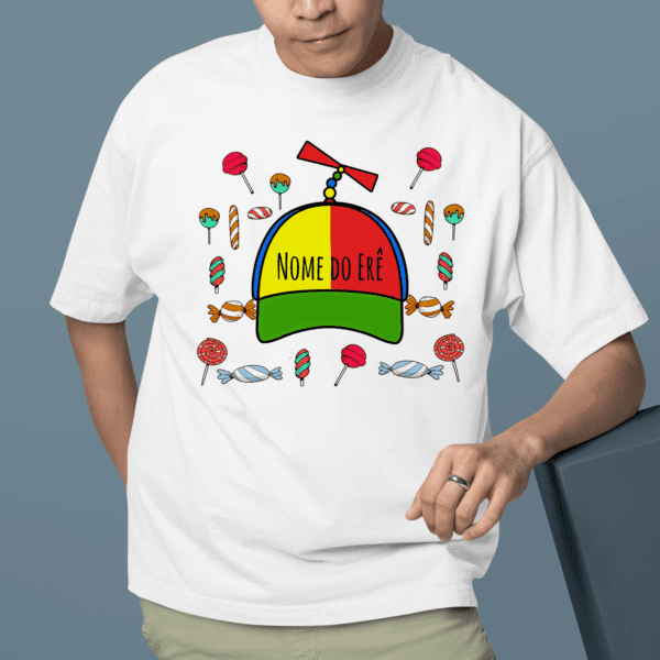 Camiseta de Erê com boné