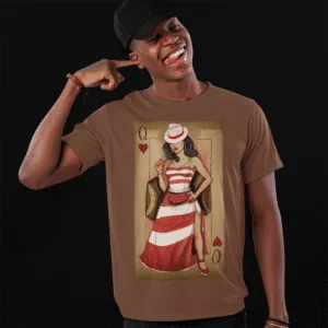 Camiseta Maria Navalha rainha de copas