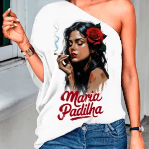Blusa de um ombro só Maria Padilha fumando