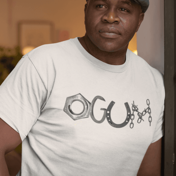 Camiseta Ogum ferramenta frente