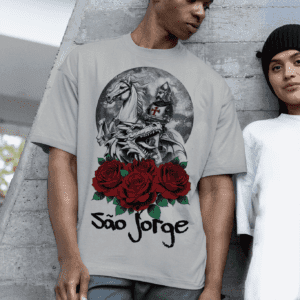 Camiseta de São Jorge e rosas