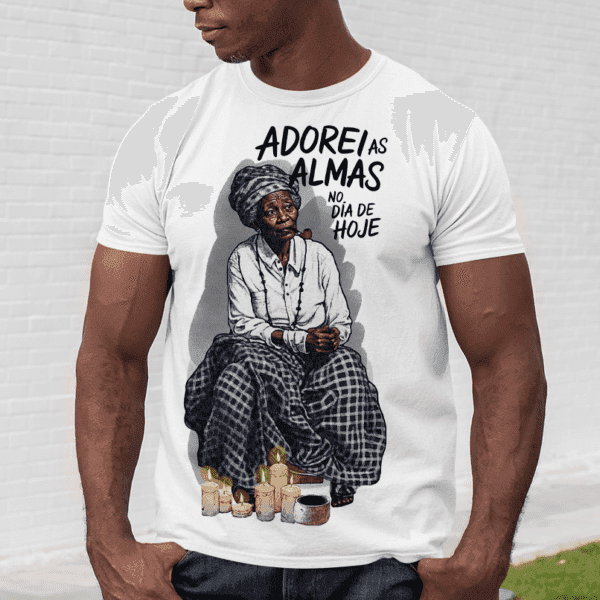 Camiseta Preta Velha Adorei as Almas
