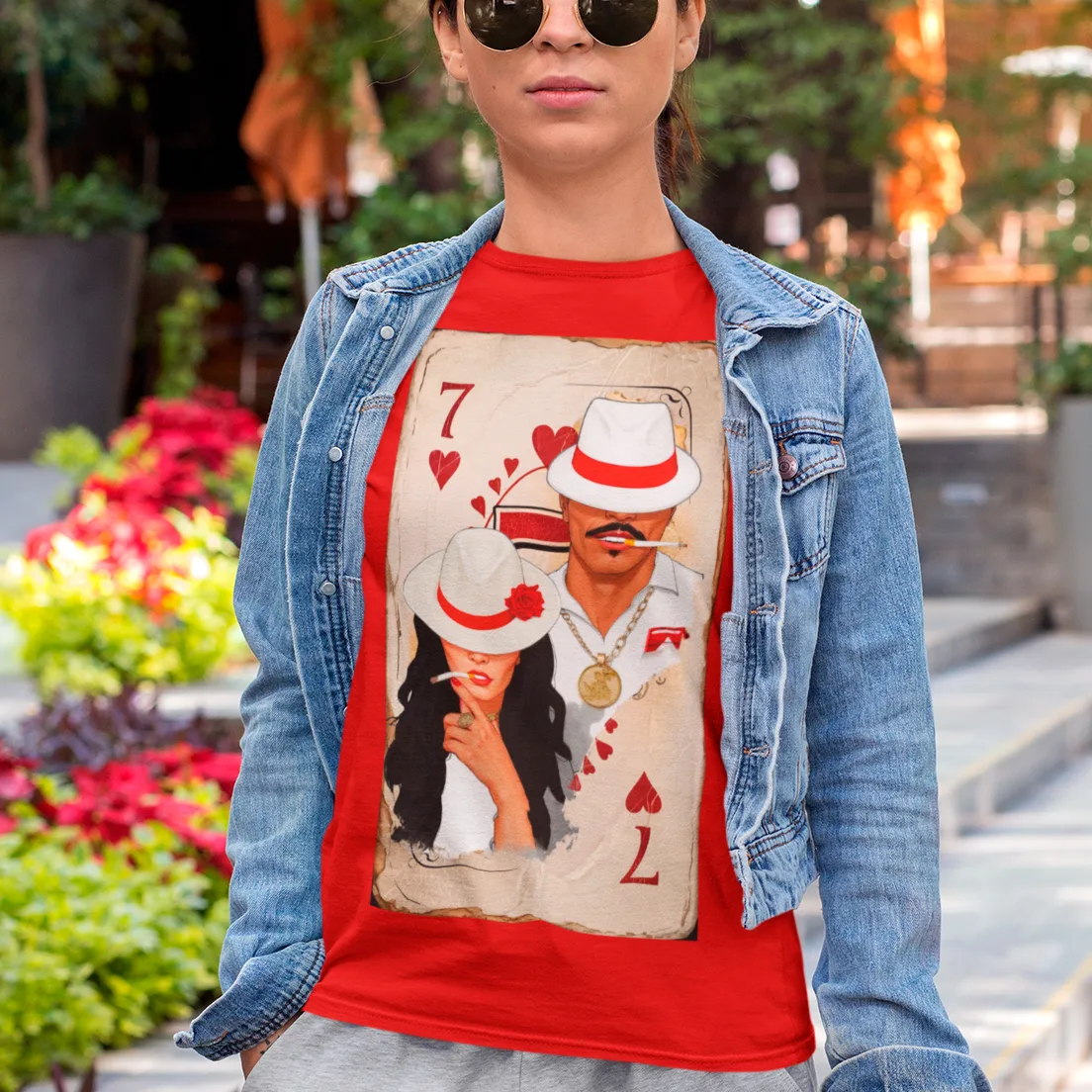 Camiseta Maria Navalha e Zé Pilintra na carta vermelho