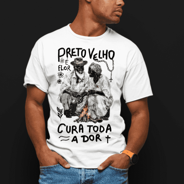 Camiseta Preto Velho é flor