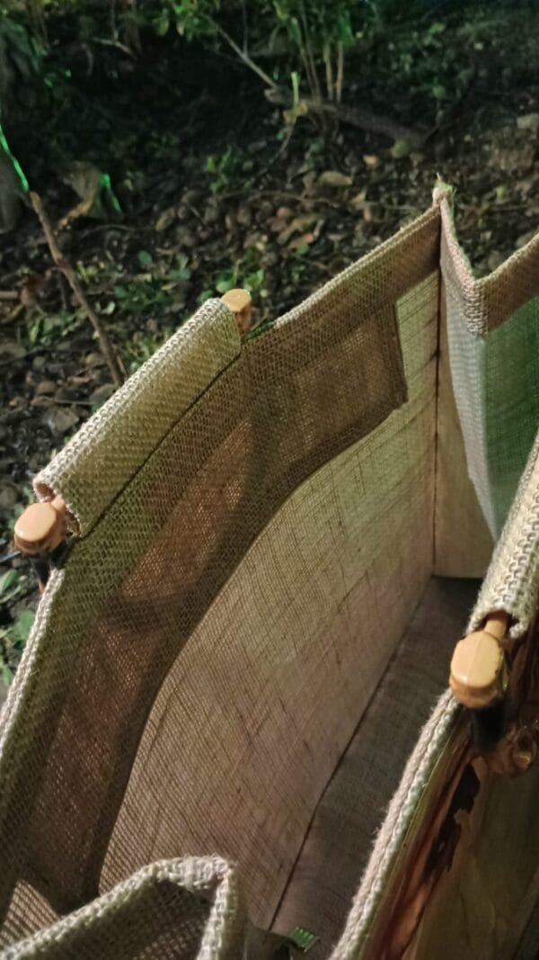 Bolsa com Alça de Bambu