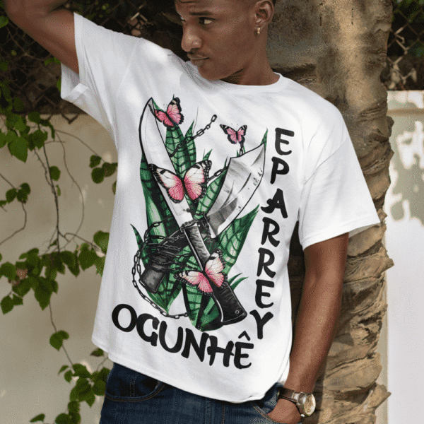 Camiseta Iansã e Ogum ferramentas